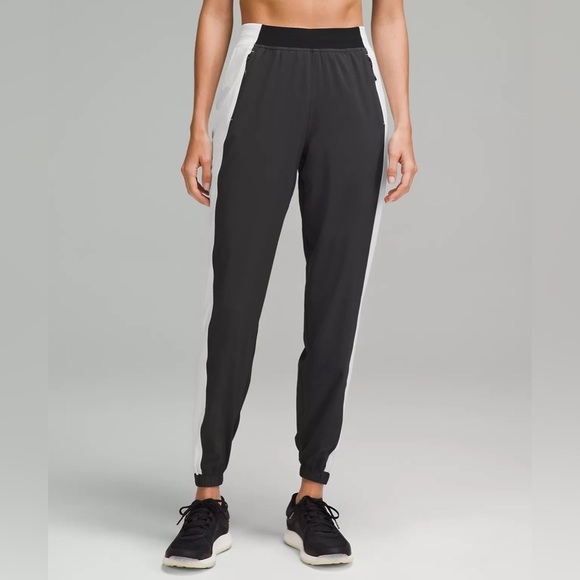 NEW Lululemon High-Rise Jogger - Picture 3 of 6